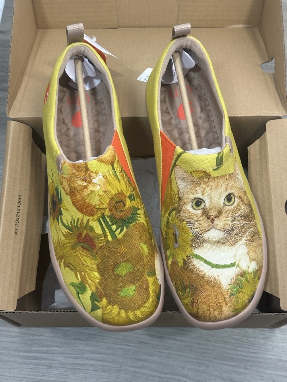 Men’s 9 / UIN x FatCatArt Sunflowers and Cat Slip-On Shoes – NEW In Box